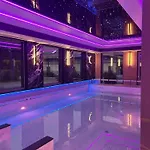 Ambre Hotel *