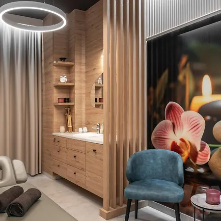 Ambre Hotel *